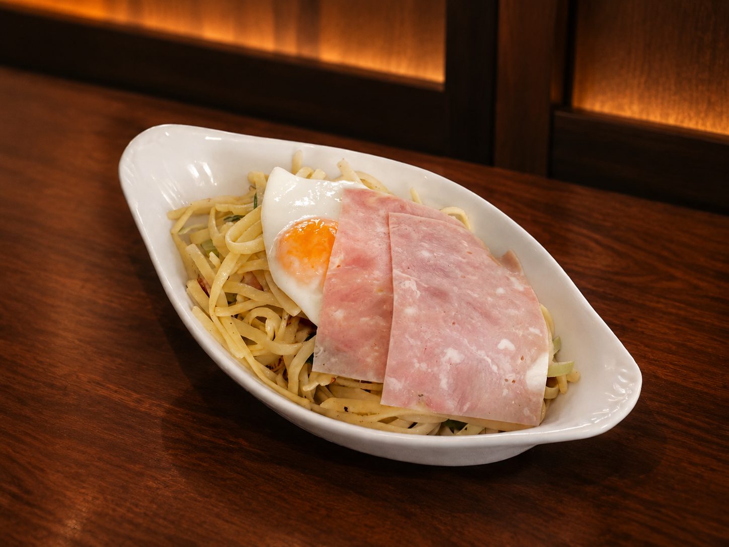 Bami goreng with egg and meat