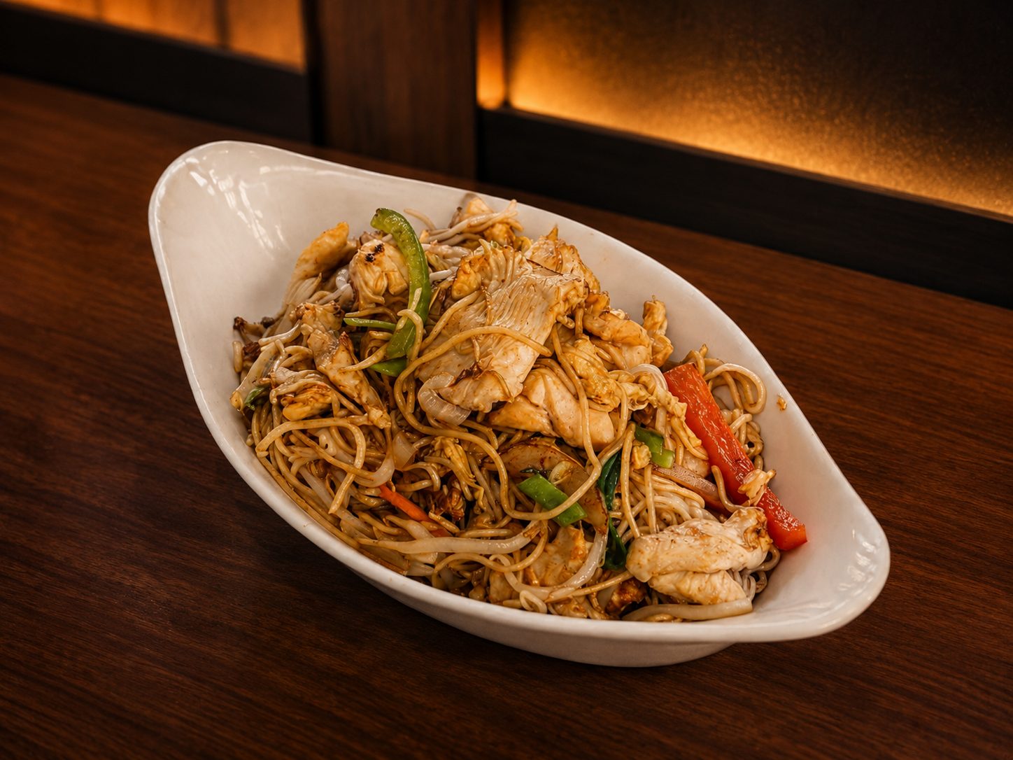 Chinese bami with chicken and vegetables